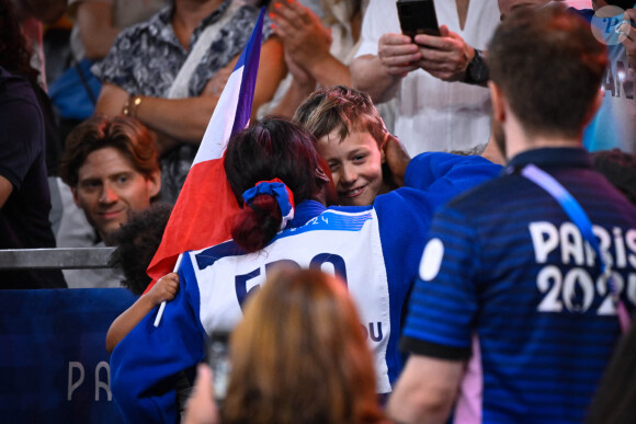 Clarisse Agbegnenou ( FRA ) célèbre sa médaille d'or aux JO de Paris, France. © Federico Pestellini / DPPI / Panoramic / Bestimage