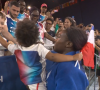 Avec sa fille Athéna
Clarisse Agbégnénou avec sa fille après sa médaille d'or aux JO 2024 de Paris. Capture France 2.