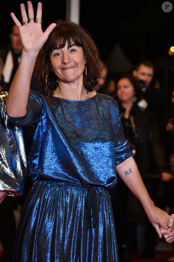 Visiblement, tout sourit à Romane Bohringer !
Romane Bohringer - Montée des marches du film "Diego Maradona" lors du 72ème Festival International du Film de Cannes. Le 19 mai 2019 © Giancarlo Gorassini / Bestimage 