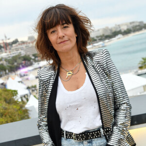 Romane Bohringer au Mouton Cadet Wine Bar sur la terrasse du Palais des Festivals lors du 72ème Festival International du Film de Cannes le 17 mai 2019. © Bruno Bebert/Bestimage 