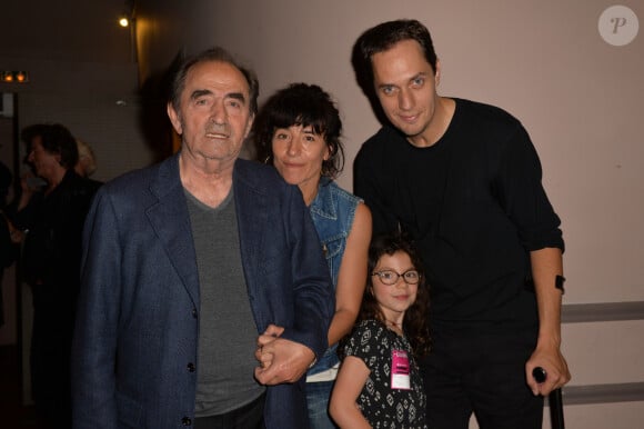 Exclusif - Richard Bohringer, Romane Bohringer, sa fille Rose et Grand Corps Malade - Backstage du concert exceptionnel de Grand Corps Malade (Fabien Marsaud) avec de nombreux artistes sur scène au Trianon à Paris, le 17 juin 2016. À l'issue du concert Grand Corps Malade a reçu un disque de platine entouré de tous ses amis. © CVS / Veeren / Bestimage 