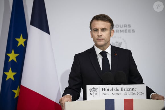 Le président de la République Emmanuel Macron lors de la réception à l'Hôtel De Brienne à Paris, en l'honneur des troupes du 14 juillet. Le 13 juillet 2024 © Eliot Blondet / Pool / Bestimage 