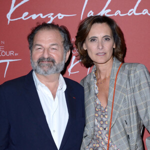 Depuis 15 ans, Inès de La Fressange est en couple avec Denis Olivennes.
Denis Olivennes et Inès de La Fressange assistant à la soirée Avon Life Colour Party By Kenzo Takada dans le cadre de la Fashion Week Womenswear Spring qui s'est tenue à Paris. Aurore Maréchal/ABACAPRESS.COM