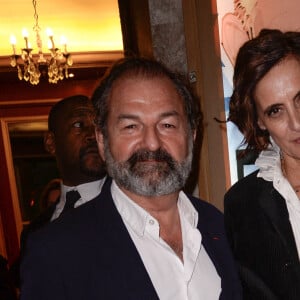 Inès de La Fressange et Denis Olivennes assistent au Fashion Freak Show de Jean Paul Gaultier aux Folies Bergères à Paris, le 28 septembre 2018. Julien Reynaud/APS-Medias/ABACAPRESS.COM