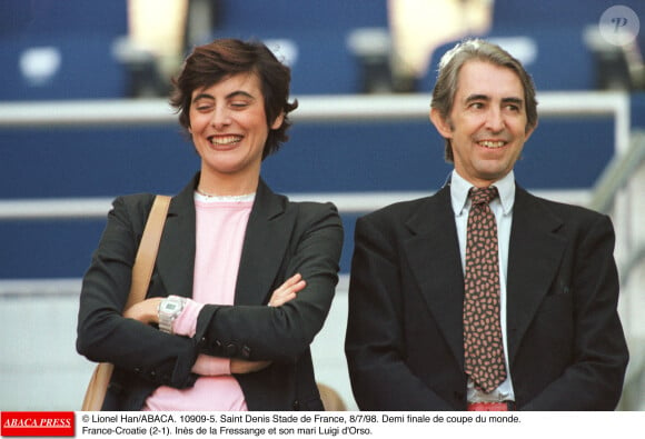 Inès de La Fressange et Luigi d'Urso à la demi-finale de la Coupe du monde 1998, le 8 juillet 1998, opposant la France à la Croatie. Lionel Hahn/ABACA