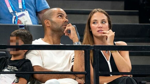 Tony Parker stressé aux côtés de sa belle Agathe Teyssier, ses fils se joignent au couple pour une rencontre de folie !