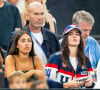 L'ex-international Zinedine Zidane était d'ailleurs installé derrière la demi-soeur de Kim Kardashian avec son épouse Véronique.
Zinédine Zidane, sa femme Véronique, Kendall Jenner assistent aux épreuves de Gymnastique artistique féminine, finale du concours général lors des Jeux Olympiques de Paris 2024 (JO) au Palais omnisports Bercy Arena, à Paris, France, le 1er août 20241. © Jacovides-Perusseau/Bestimage 