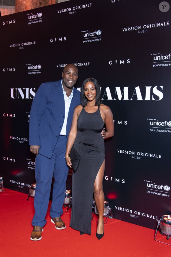 Teddy Riner et sa femme Luthna Plocus au photocall de la soirée "Unis comme jamais" au profit de l'Unicef, au pavillon Cambon à Paris. Le 8 novembre 2021. Le chanteur Gims a récolté 1 500 000 € !  © Pierre Perusseau / Bestimage 