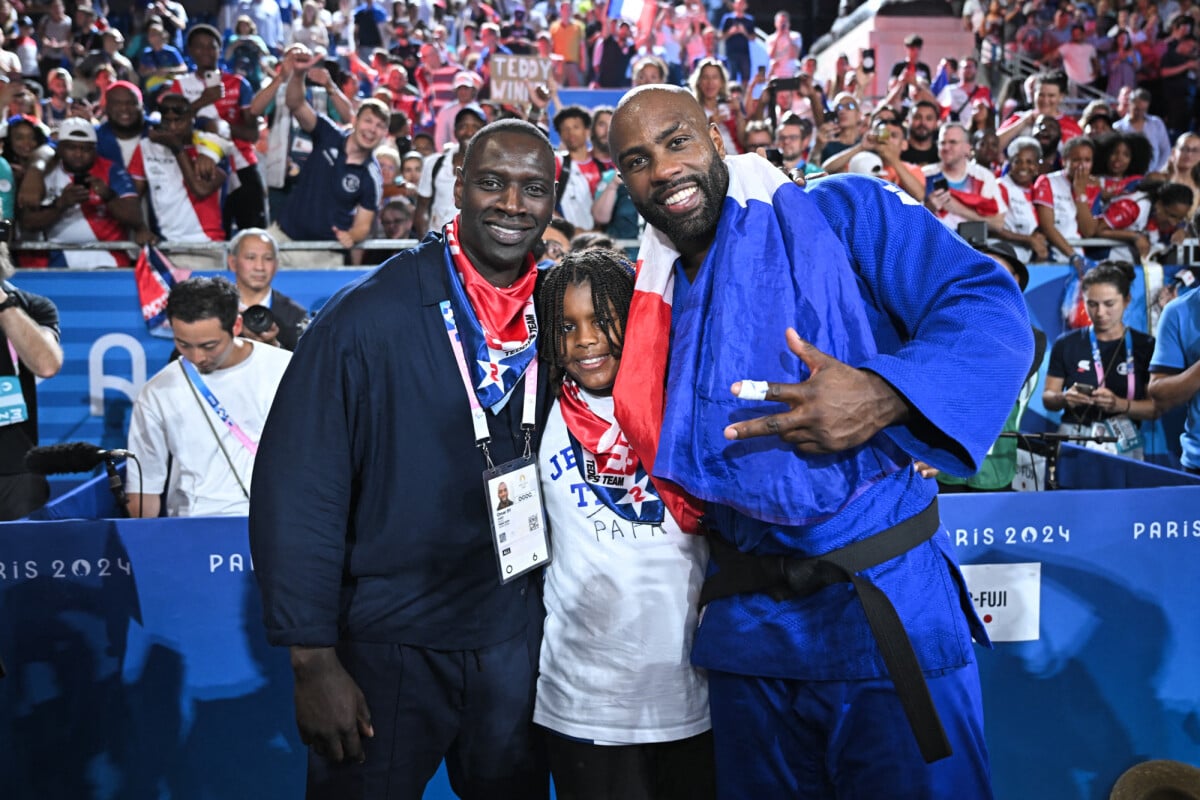 Photo : Omar Sy a lui aussi participé à la fete Teddy Riner célèbre son ...