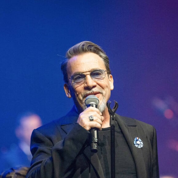 Le chanteur de 62 ans a un point noir qui lui gâche la vue, et il ne sait pas d'où il provient...
Florent Pagny se produit lors d'un concert de charité à la Salle Pleyel à Paris, le 30 mai 2024. David Boyer/ABACAPRESS.COM