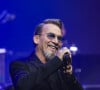 Il n'a pas encore appelé son oncologue et ignore s'il s'agit d'un effet secondaire de son traitement, ou d'une possible avancée de sa maladie.
Florent Pagny lors du concert caritatif "Sentinelles d'un soir" au profit de l'association Bleuet de France à la salle Pleyel à Paris le 30 mai 2024. Jack Tribeca / Bestimage