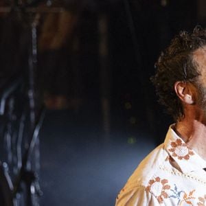 Exclusif - Christophe Maé - Christophe Maé, à l'occasion de sa tournée "Carnet de voyage", en concert au Théâtre de verdure lors du 40ème Festival de Ramatuelle. Le 1er août 2024 © Cyril Bruneau / Festival de Ramatuelle / Bestimage 