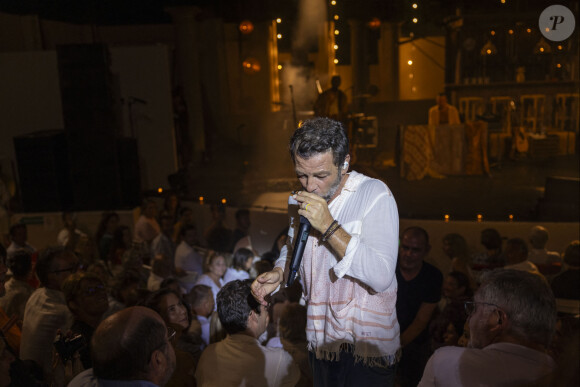 Exclusif - Christophe Maé - Christophe Maé, à l'occasion de sa tournée "Carnet de voyage", en concert au Théâtre de verdure lors du 40ème Festival de Ramatuelle. Le 1er août 2024 © Cyril Bruneau / Festival de Ramatuelle / Bestimage 