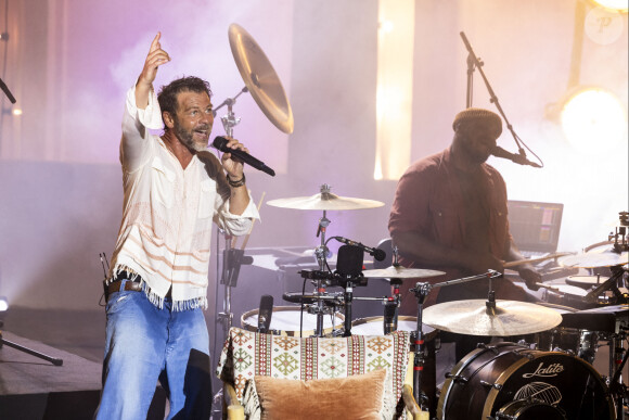 Exclusif - Christophe Maé - Christophe Maé, à l'occasion de sa tournée "Carnet de voyage", en concert au Théâtre de verdure lors du 40ème Festival de Ramatuelle. Le 1er août 2024 © Cyril Bruneau / Festival de Ramatuelle / Bestimage 