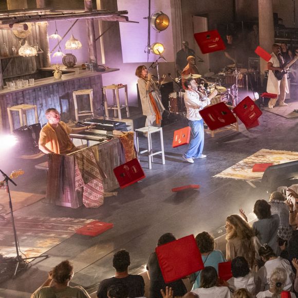 Exclusif - Christophe Maé - Christophe Maé, à l'occasion de sa tournée "Carnet de voyage", en concert au Théâtre de verdure lors du 40ème Festival de Ramatuelle. Le 1er août 2024 © Cyril Bruneau / Festival de Ramatuelle / Bestimage 