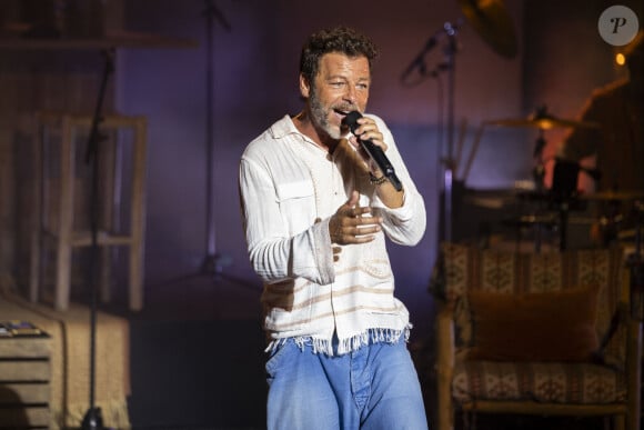 Exclusif - Christophe Maé - Christophe Maé, à l'occasion de sa tournée "Carnet de voyage", en concert au Théâtre de verdure lors du 40ème Festival de Ramatuelle. Le 1er août 2024 © Cyril Bruneau / Festival de Ramatuelle / Bestimage 