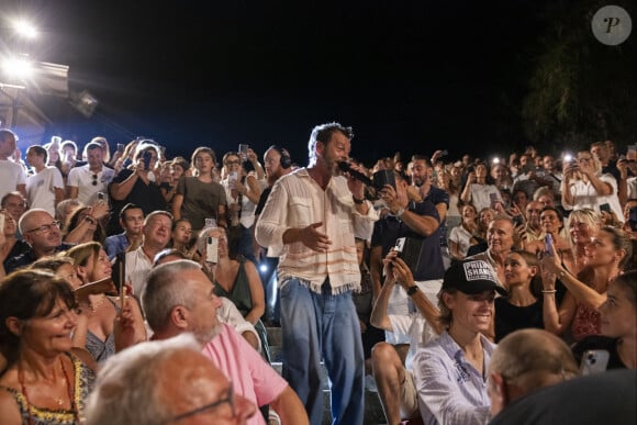 Exclusif - Christophe Maé - Christophe Maé, à l'occasion de sa tournée "Carnet de voyage", en concert au Théâtre de verdure lors du 40ème Festival de Ramatuelle. Le 1er août 2024 © Cyril Bruneau / Festival de Ramatuelle / Bestimage 