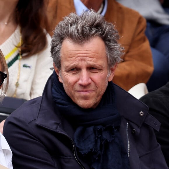 Anne-Sophie Lapix et son mari Arthur Sadoun dans les tribunes des Internationaux de France de tennis de Roland Garros 2024 à Paris, France, le 2 juin 2024. © Jacovides-Moreau/Bestimage 