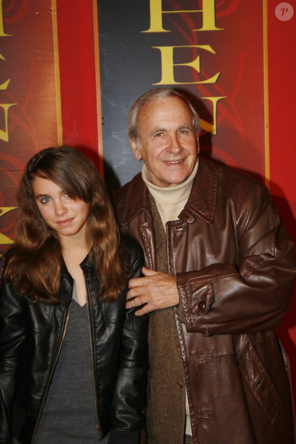 Archives - Patrice Laffont et sa fille Mathilde Laffont lors du 20ème anniversaire de l'Association Petit Prince au cirque Phénix à Paris, le 3 décembre 2007. © Frédéric Piau/Bestimage