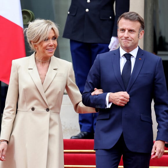 Des vacances estivales bien méritées !
Emmanuel Macron, Président de la République Française, et la Première dame Brigitte Macron, accueillent les chefs d'Etat et de gouvernement présents à Paris pour la cérémonie d'ouverture des Jeux Olympiques de Paris (JO).© Dominique Jacovides - Pierre Perusseau / Bestimage