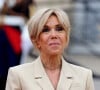 Comme l'a notifié "Paris Match", les enfants de la Première Dame nés de sa relation passée avec André-Louis Auzière : Tiphaine, Laurence et Sébastien sont aussi de la partie.
Emmanuel Macron, Président de la République Française, et la Première dame Brigitte Macron, accueillent les chefs d'Etat et de gouvernement présents à Paris pour la cérémonie d'ouverture des Jeux Olympiques de Paris 2024 (JO). © Dominique Jacovides - Pierre Perusseau / Bestimage