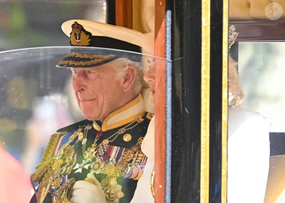 Le roi Charles III d'Angleterre et la reine consort Camilla Parker Bowles à leur départ du palais de Buckingham pour l'ouverture officielle du parlement britannique au palais de Westminster à Londres. Le 17 juillet 2024 © Cover Images / Zuma Press / Bestimage 