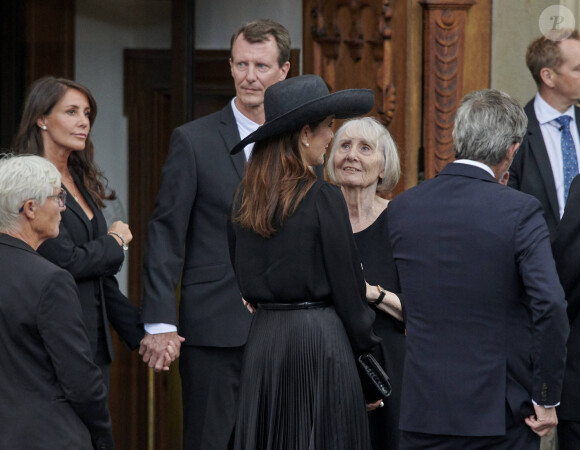 La veuve Ulla Thornit, La reine Mary de Danemark, Le roi Frederik de Danemark, La princesse Marie de Danemark, Le prince Joachim de Danemark - La famille royale du Danemark assiste aux funérailles de Per Thornit, ancien chef de la cour de la famille royale danoise, en l'Eglise Holmens à Copenhague, le 8 août 2024. © Dana Press / Bestimage 