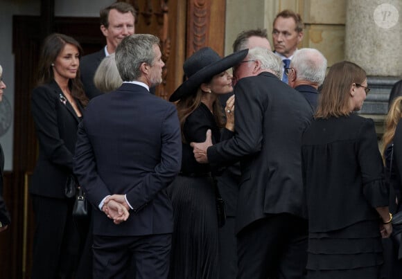 Un homme très important pour la famille royale puisqu'il était "ancien chef de la Cour, considéré comme un père de substitution pour les deux fils de la reine Margrethe 
Le roi Frederik de Danemark, La reine Mary de Danemark, La princesse Marie de Danemark, Le prince Joachim de Danemark - La famille royale du Danemark assiste aux funérailles de Per Thornit, ancien chef de la cour de la famille royale danoise, en l'Eglise Holmens à Copenhague, le 8 août 2024. © Dana Press / Bestimage 