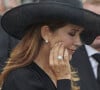 Si son visage était dissimulé sous un chapeau noir à larges bords de Susanne Juul, on pouvait voir également un sparadrap couleur chair sur son menton
La reine Mary de Danemark - La famille royale du Danemark assiste aux funérailles de Per Thornit, ancien chef de la cour de la famille royale danoise, en l'Eglise Holmens à Copenhague © Dana Press / Bestimage 