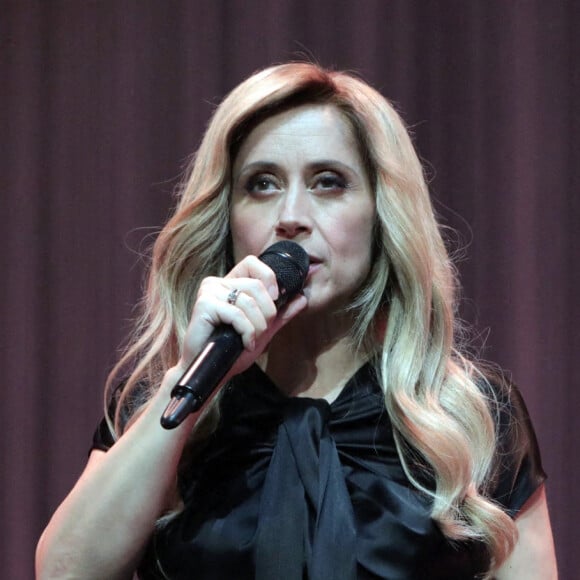 Lara Fabian est uen chanteuse francophone très populaire depuis plus de 30 ans.
La chanteuse Lara Fabian se produit lors d'un concert au Palais national des arts Ukraina dans le cadre de la tournée 50 World Tour, à Kiev. Hennadii Minchenko/Photoshot/ABACAPRESS.COM