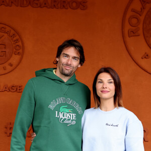 Camille Lacourt et Alice Detollenaere ont participé à la course en plein Paris
 
Camille Lacourt et sa compagne Alice Detollenaere - Célébrités au village des Internationaux de France de tennis de Roland Garros 2024 à Paris le 2 juin 2024. © Jacovides / Moreau / Bestimage