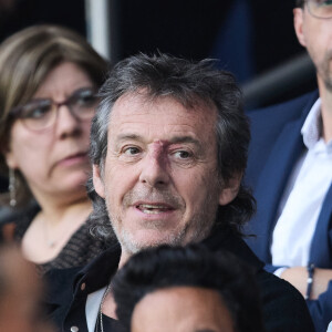 Jean-Luc Reichmann - Célébrités dans les tribunes du match de Ligue 1 Uber Eats "PSG-Toulouse" (1-3) au Parc des Princes à Paris le 12 mai 2024. © Cyril Moreau/Bestimage