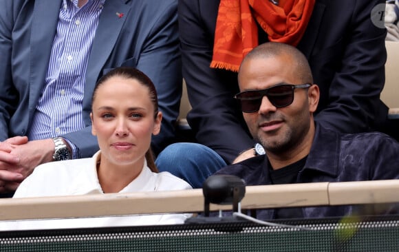 Tony Parker et sa compagne Agathe Teyssier dans les tribunes des Internationaux de France de tennis de Roland Garros 2024 à Paris, France, le 2 juin 2024. © Jacovides-Moreau/Bestimage