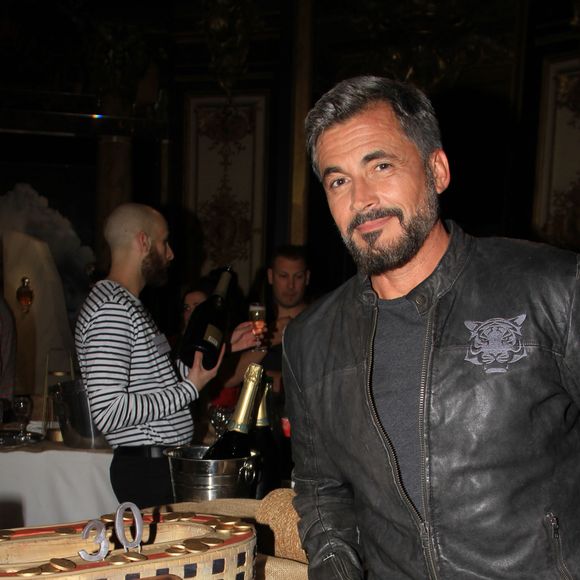 Et cela lui convient parfaitement !
Semi-exclusif - Olivier Minne - Entrée du père Fouras au musée Grévin à l'occasion des 30 ans de l'émission télé "Fort Boyard" à Paris le 17 juin 2019. © Philippe Baldini/Bestimage