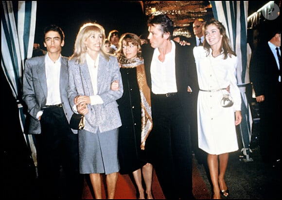 Romy Schneider, Mireille Darc, Anthony Delon, Alain Delon et Anne Parillaud.