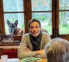 Alain Delon reposera auprès de ses chiens
Photo d'Anthony Delon avec son père Alain Delon et son chien Loubo.