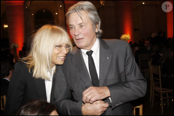 Alain Delon et Mireille Darc.