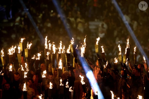 Illustration porteur flamme lors de la cérémonie d'ouverture des jeux paralympiques Paris 2024 place de la Concorde à Paris le 28 août 2024. © Jacovides / Perusseau / Bestimage  Opening ceremony of the Paris 2024 Paralympic Games at Place de la Concorde in Paris on 28 August 2024 