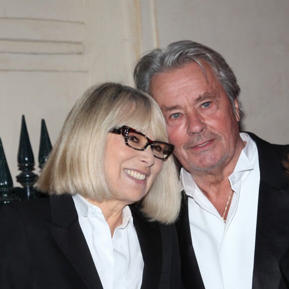 Archive - Alain Delon et Mireille Darc lors du gala de l'IFRAD à Paris, France, le 18 Septembre 2013. © Agence/Bestimage