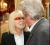 La plus longue histoire d'amour d'Alain Delon
Exclusif - Mireille Darc, Alain Delon - Cérémonie de remise des insignes de commandeur de l'ordre nationale du mérite à Mireille Darc au palais de l'Elysée le 21 avril 2010.