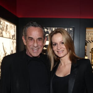 Exclusif - Thierry Ardisson et sa femme Audrey Crespo-Mara - Vernissage de l'exposition "Johnny Hallyday, l'exposition" au Palais des Expositions à Paris. Le 21 décembre 2023 © Dominique Jacovides / Bestimage