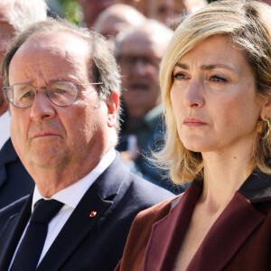 François Hollande et Julie Gayet - Le président Emmanuel Macron à Tulle pour commémorer le massacre et la déportation de centaines d'habitants par l'armée allemande pendant la Seconde Guerre mondiale. A Tulle, France, le 10 juin 2024. © Jean-Marc Haedrich/Pool/Bestimage