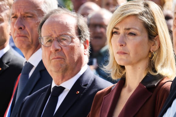 François Hollande et Julie Gayet - Le président Emmanuel Macron à Tulle pour commémorer le massacre et la déportation de centaines d'habitants par l'armée allemande pendant la Seconde Guerre mondiale. A Tulle, France, le 10 juin 2024. © Jean-Marc Haedrich/Pool/Bestimage