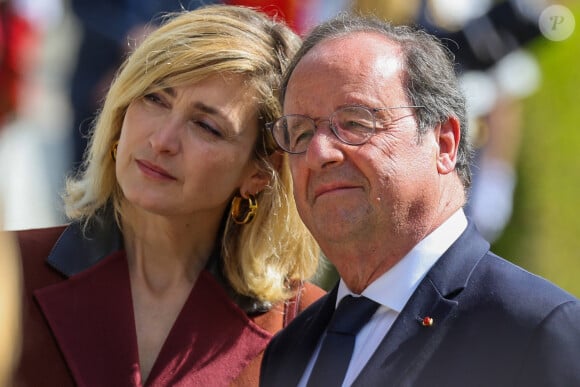 Parmi celles-ci, un artiste que tout le monde connaît !
Julie Gayet et François Hollande - Le président Emmanuel Macron à Tulle pour commémorer le massacre et la déportation de centaines d'habitants par l'armée allemande pendant la Seconde Guerre mondiale. A Tulle, France, le 10 juin 2024. © Jean-Marc Haedrich/Pool/Bestimage