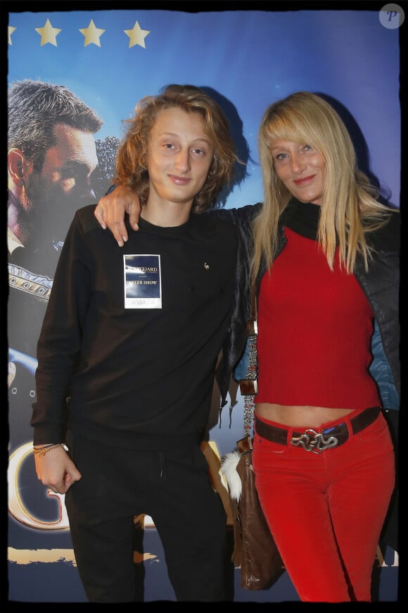 Isabelle Camus et son fils Joalukas Noah à la générale de la comédie musicale "Bodyguard, le musical" au Palais des Sports de Paris le 7 février 2018