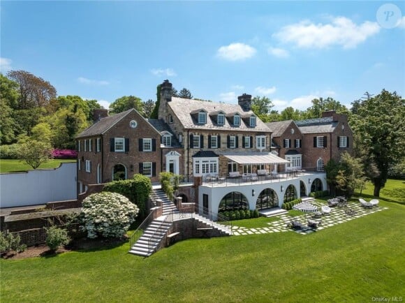 Le manoir de Catherine Zeta Jones et Michaël Douglas, situé à Irvington, 40 km au nord de Manhattan est à vendre 12 millions de dollars.©Compass