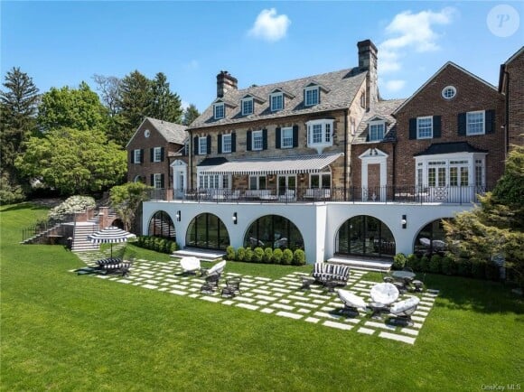 Le manoir de Catherine Zeta Jones et Michaël Douglas, situé à Irvington, 40 km au nord de Manhattan est à vendre 12 millions de dollars.©Compass