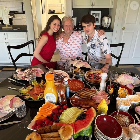 La famille Douglas, Catherine Zeta Jones, Michael et leurs enfants, Dylan et Carys