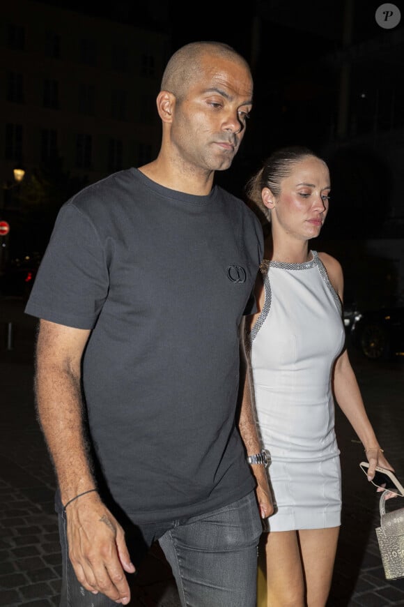 Tony Parker avec sa compagne Agathe Teyssier sont allés dîner au restaurant Siena lors des Jeux Olympiques de Paris 2024 (JO) à Paris le 28 juillet 2024.