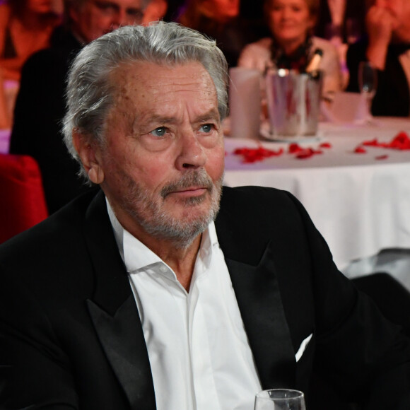 "Il avait retrouvé une sérénité et perdu trente ans"
Exclusif - Alain Delon - Enregistrement de l'émission "Les 20 ans du Plus Grand Cabaret du Monde" dans la Salle des Etoiles à Monaco. © A.Bahi-B.Bebert / Bestimage 